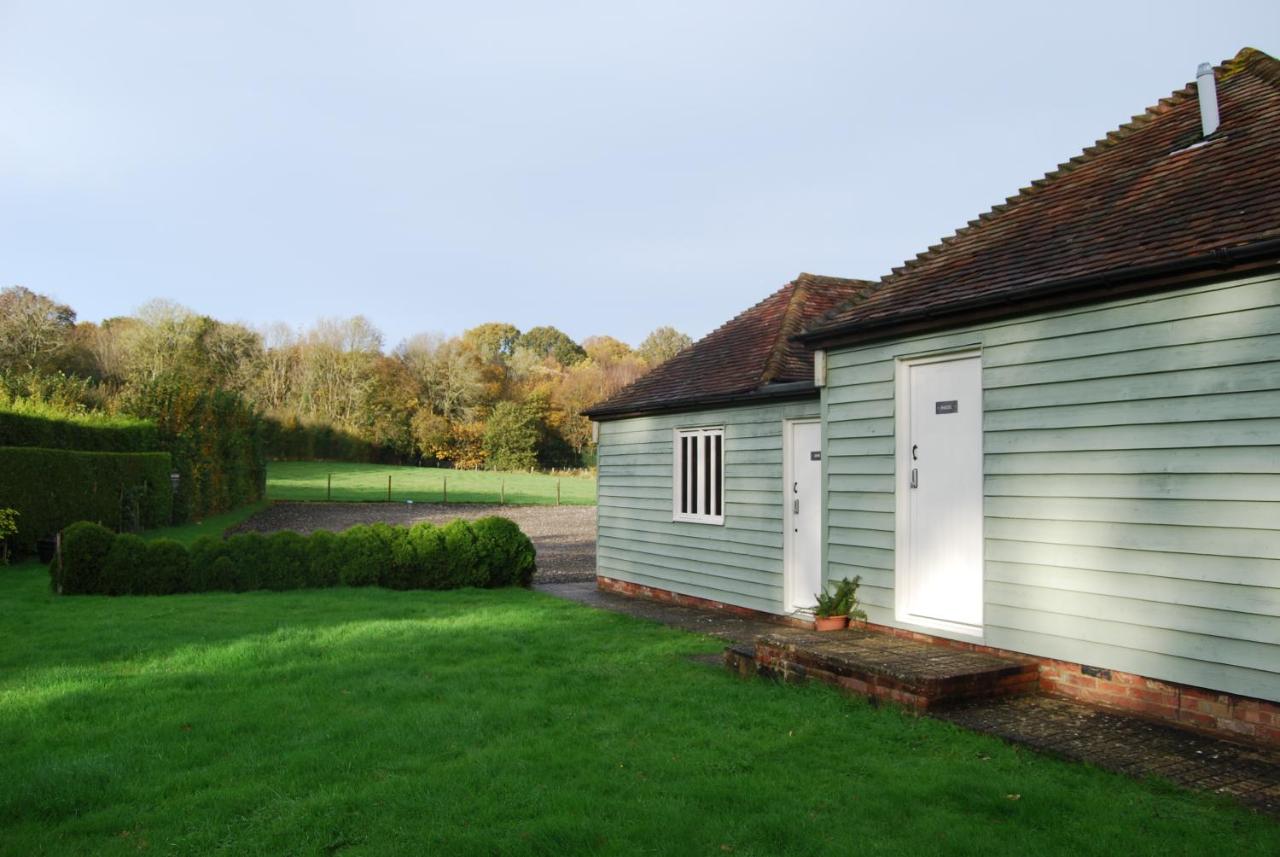 Hare & Hounds Bed & Breakfast - B&B