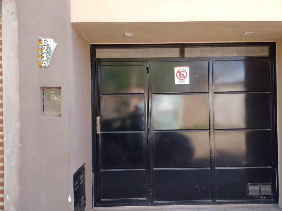 Casa entera a estrenar de 60 m2. con buen acceso. - B&B
