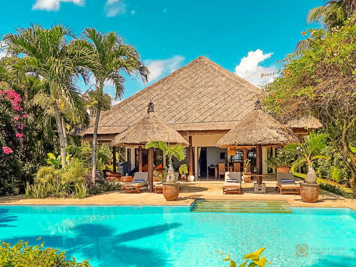 B&B Pengastulan - Villa Bidadari - Bali Sea Villas Beachfront and private pool - Bed and Breakfast Pengastulan