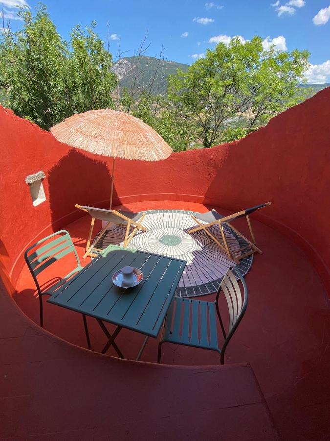 La Tour des Baronnies à la Porte de l eau - Chambres d’hôtes Saint-Auban-sur-l'Ouvèze