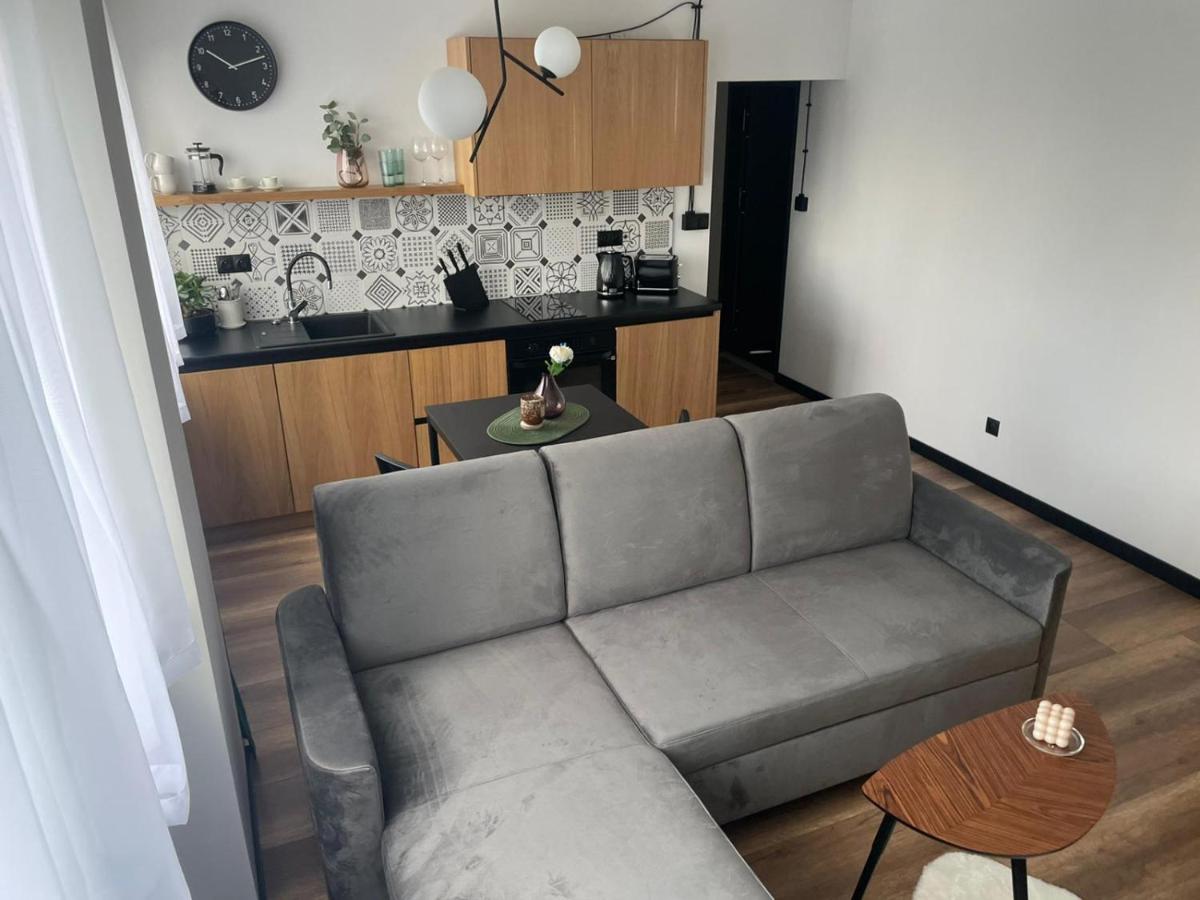Apartamenty Nadrzeczna 14 - B&B