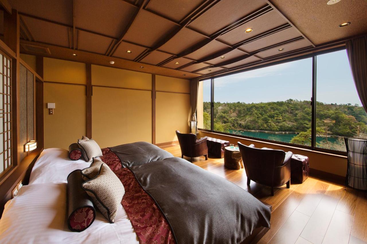 Japanese-Style Superior Twin Room with Ocean View