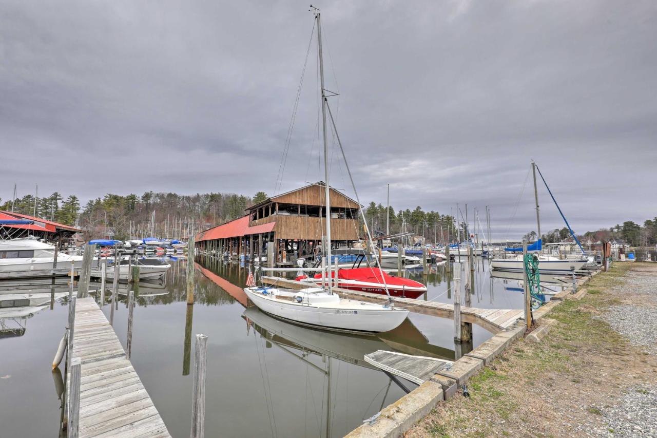 Walk to Marina Cute Gilford Cottage with Grill - Chambres d’hôtes Gilford
