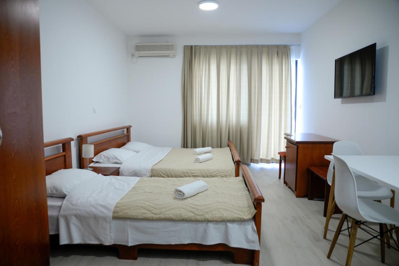 Dreibettzimmer mit Seeblick