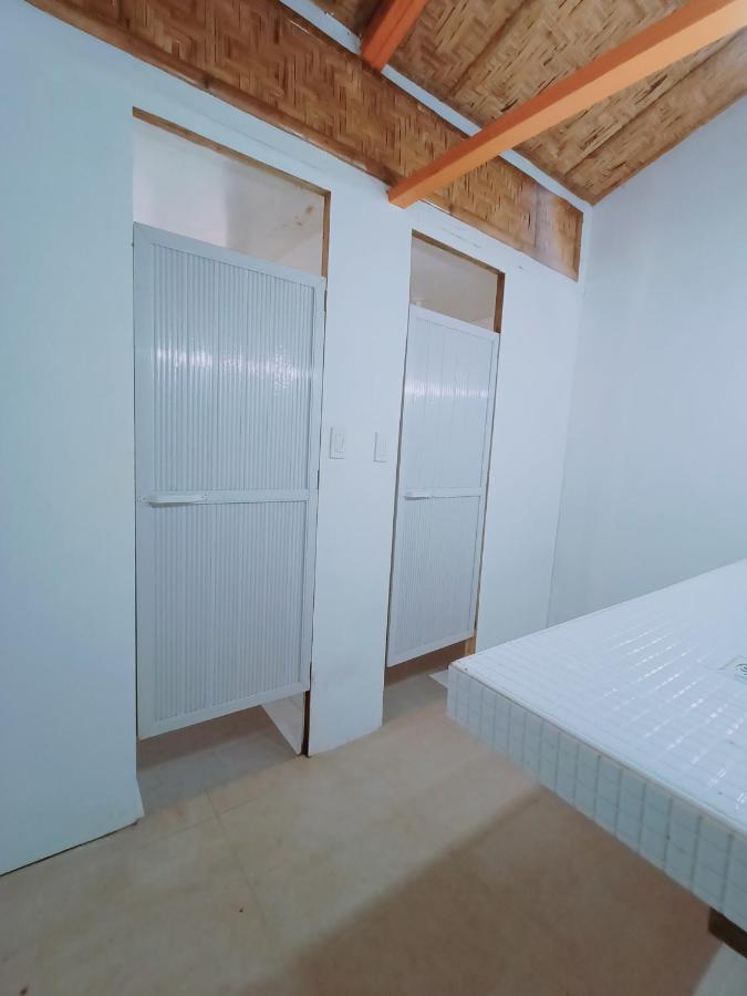 Bed in 6-Bed Mixed Dormitory Room