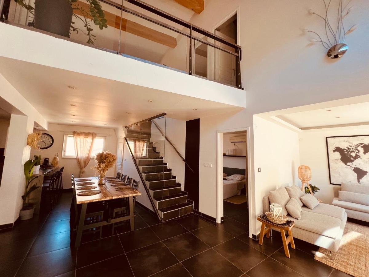 Maison de village écusson - logement entier - 160m2 - 4chambres - Centre ville - Terrasse - Climatisé - B&B Nîmes