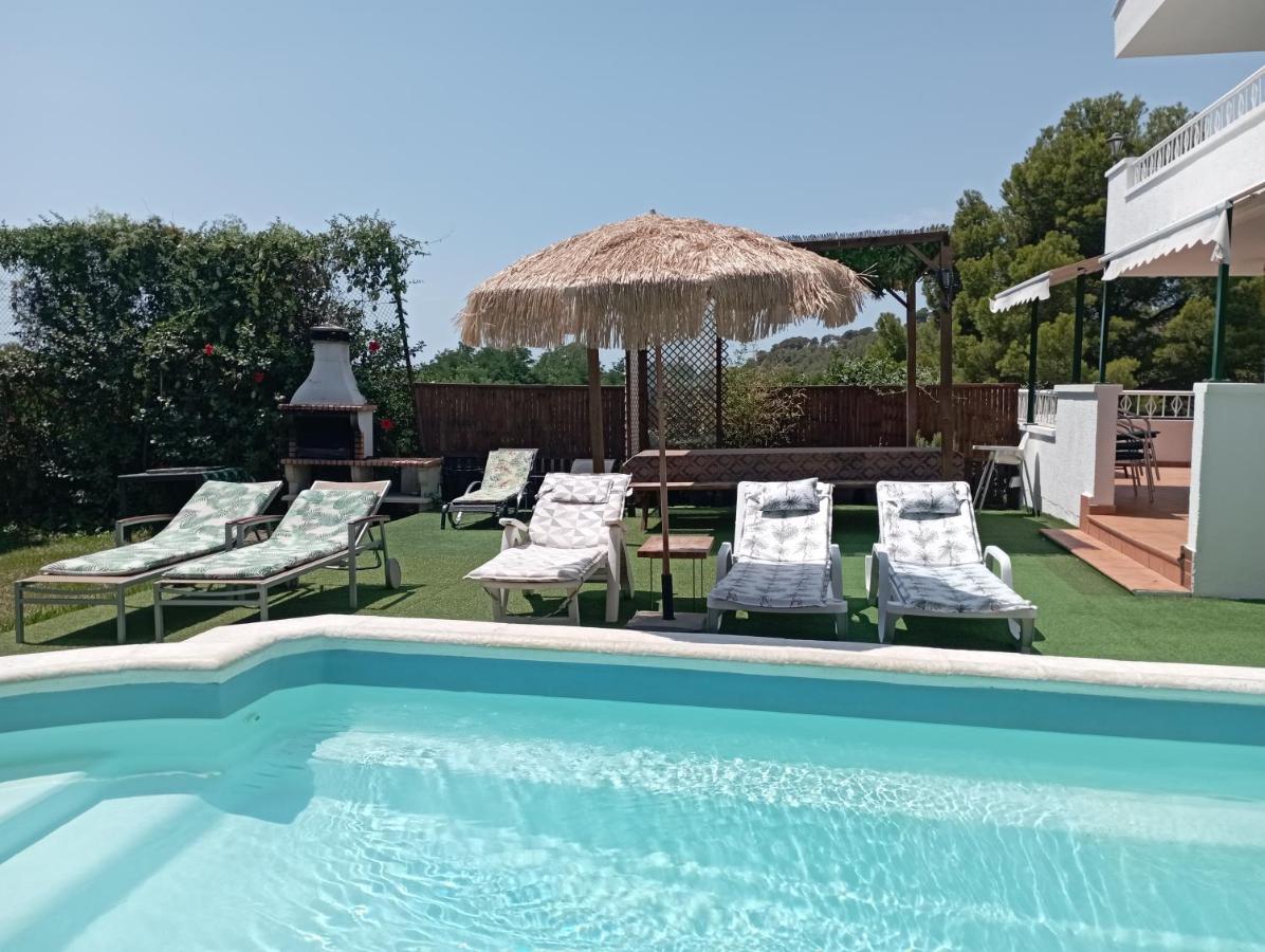 Edard's Private Villa - B&B Castelldefels