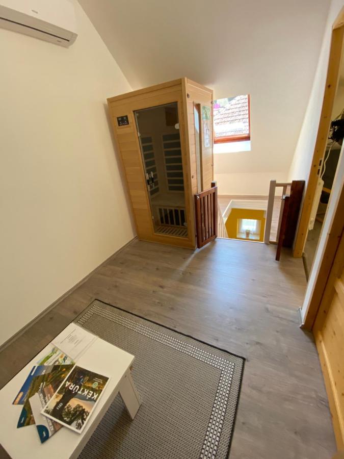 HUTA-TÚRA 42 Vendégház - B&B Háromhuta