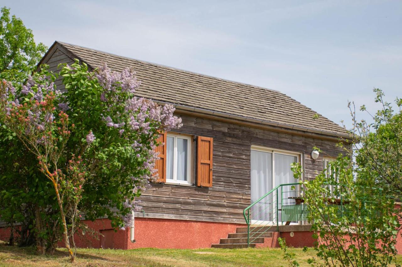 B&B Albaret-le-Comtal - Les Chalets de la Vallee du Bes - Bed and Breakfast Albaret-le-Comtal