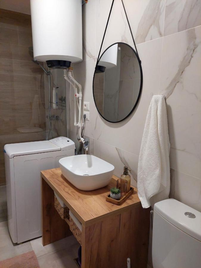 Ela's apartment - B&B Băile Herculane