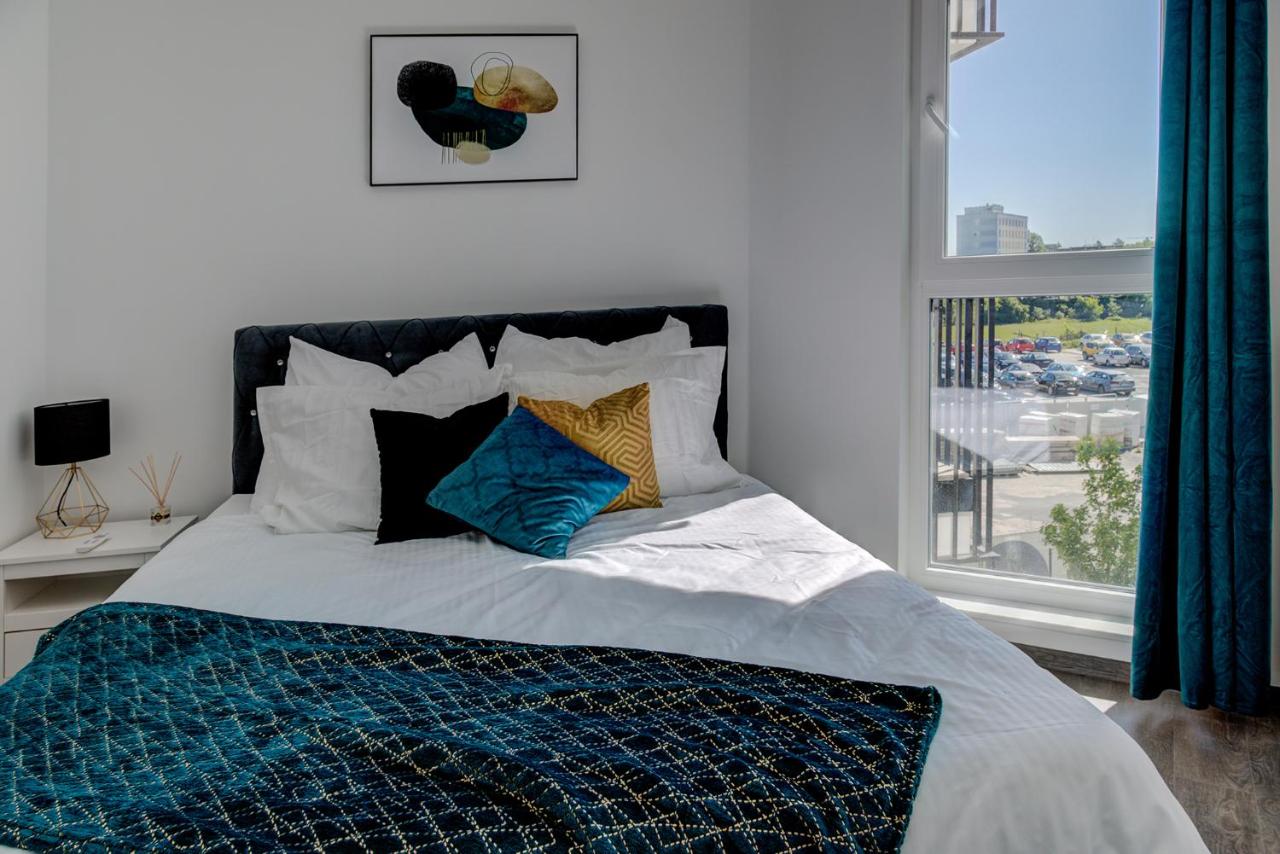 Garbary 104 - Modern Apt near Old Town - King Bed - Free Parking - B&B Poznań