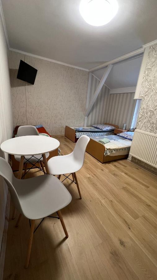 Doppel- oder Zweibettzimmer