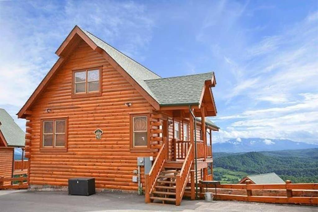 Nothin But Views, Free Wifi, game room - B&B