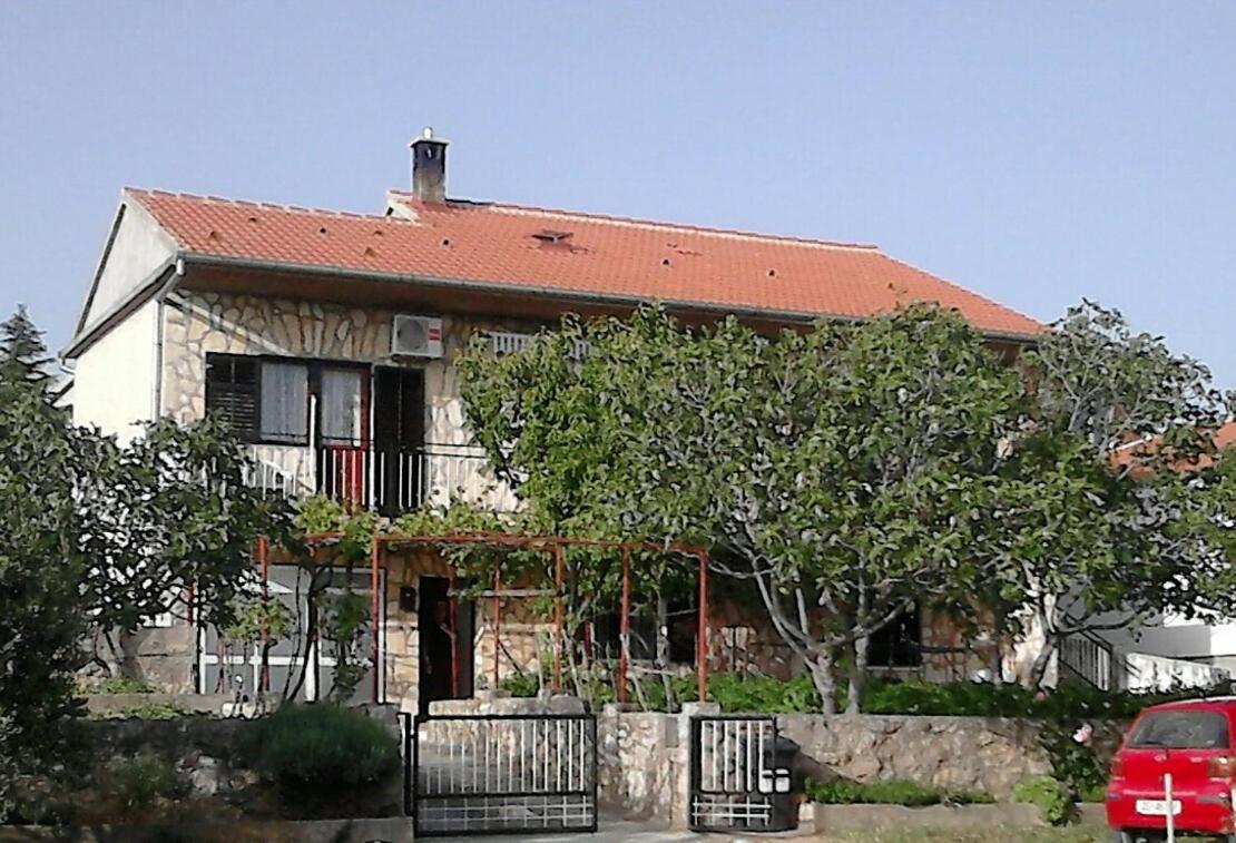 B&B Maslenica - Apartments with a parking space Maslenica, Novigrad - 11089 - Bed and Breakfast Maslenica