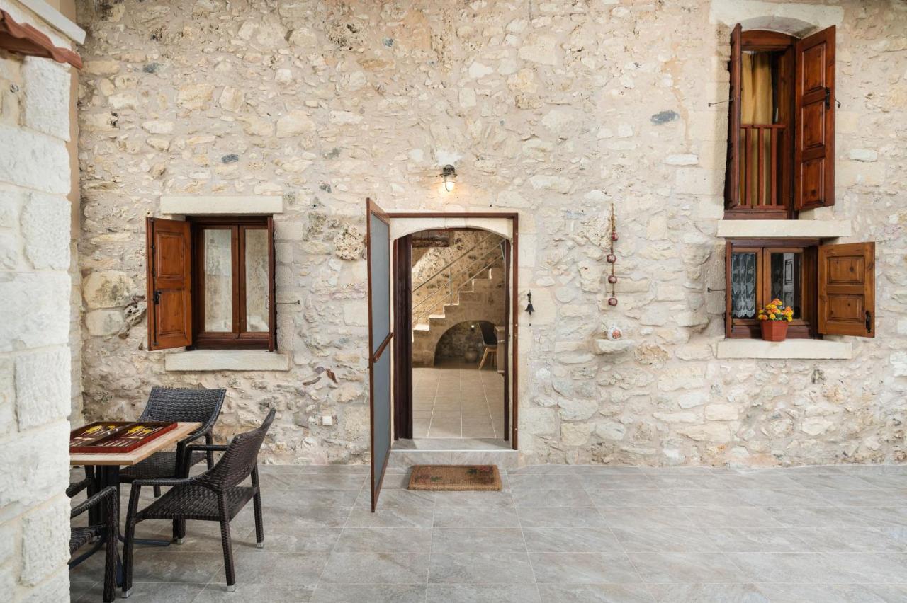 Pagonas Traditional House - Bed and Breakfast Mouríon