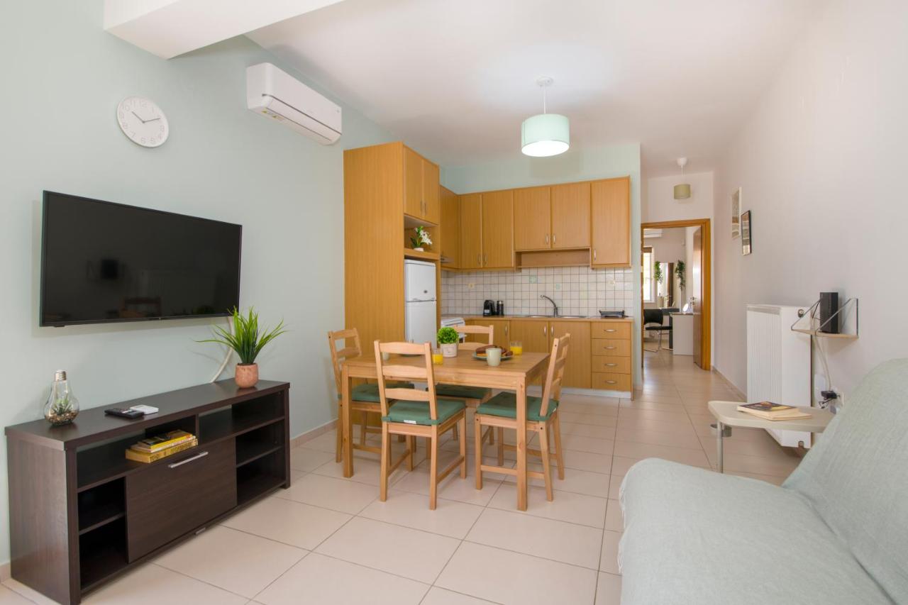 Peris House Souda - Bed and Breakfast Soúda