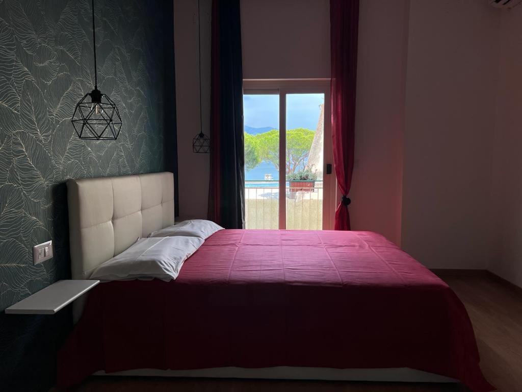 Deluxe Triple Room with Sea View