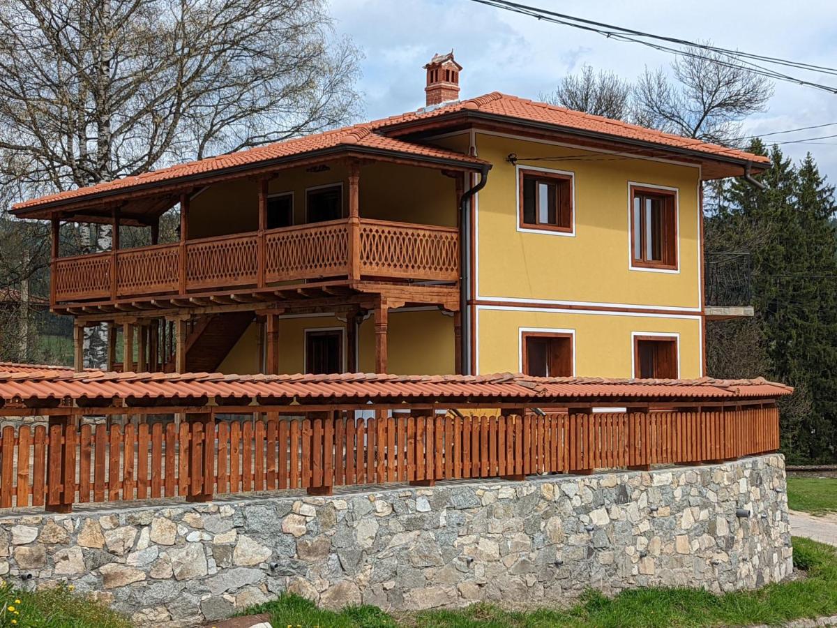 B&B Koprivchtitsa - Къща за гости Феникс - Bed and Breakfast Koprivchtitsa