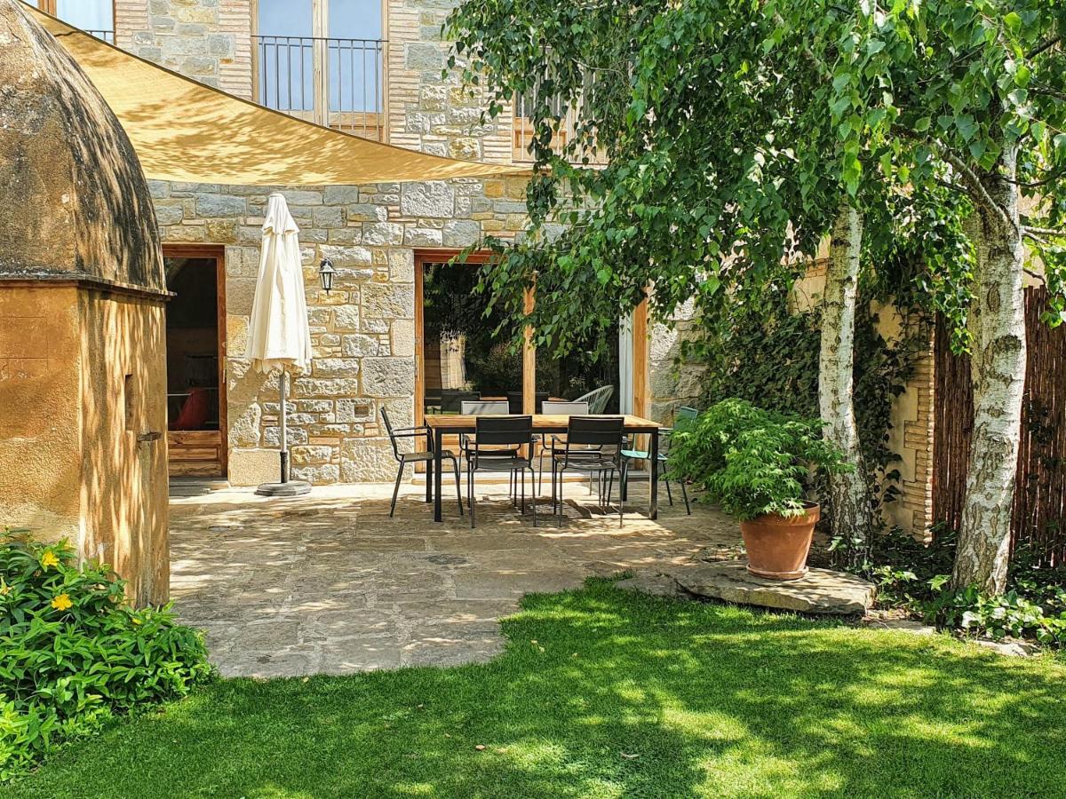 Auró Blanc- Allotjament Turístic - B&B Santa Maria de Corcó