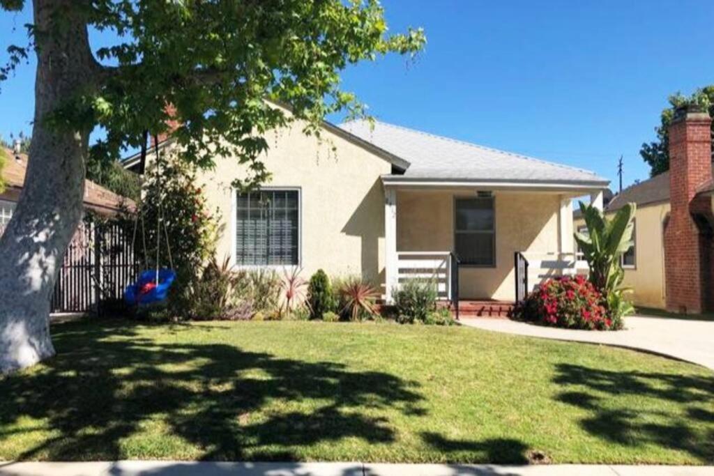 Spacious family oasis in silicon beach 5mins to LAX - B&B