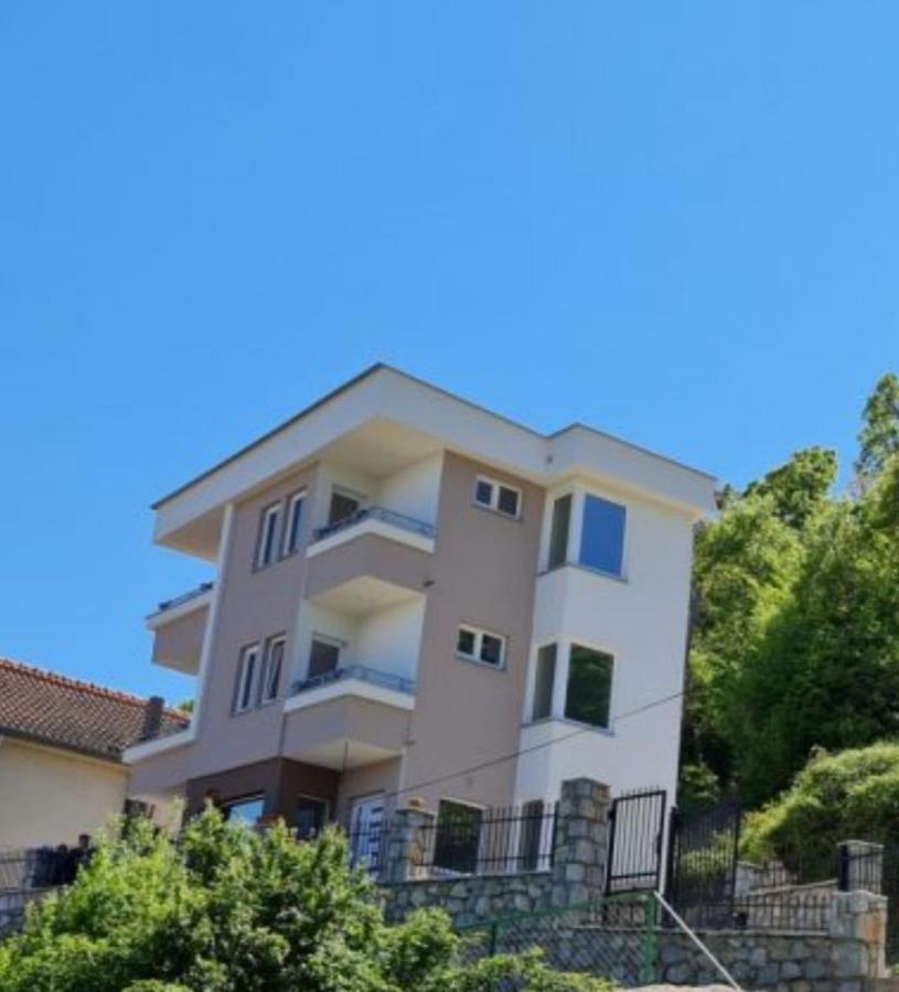 Vila Vista Magica Radozda - Bed and Breakfast
