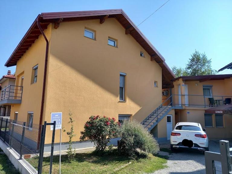 Apartment with Terrace