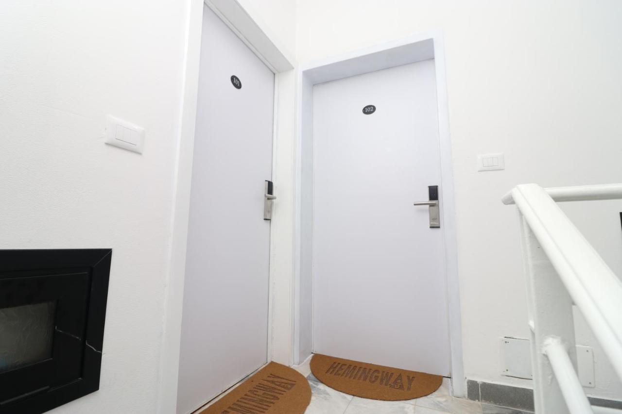 Deluxe Apartment