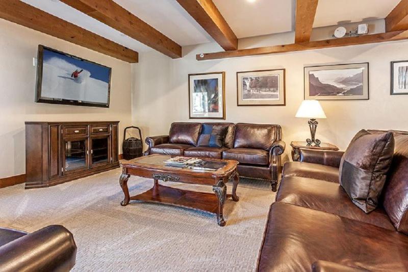 B&B Vail - 3 Bedroom Mountain Vacation Rental In The Heart Of Vail Village - Bed and Breakfast Vail