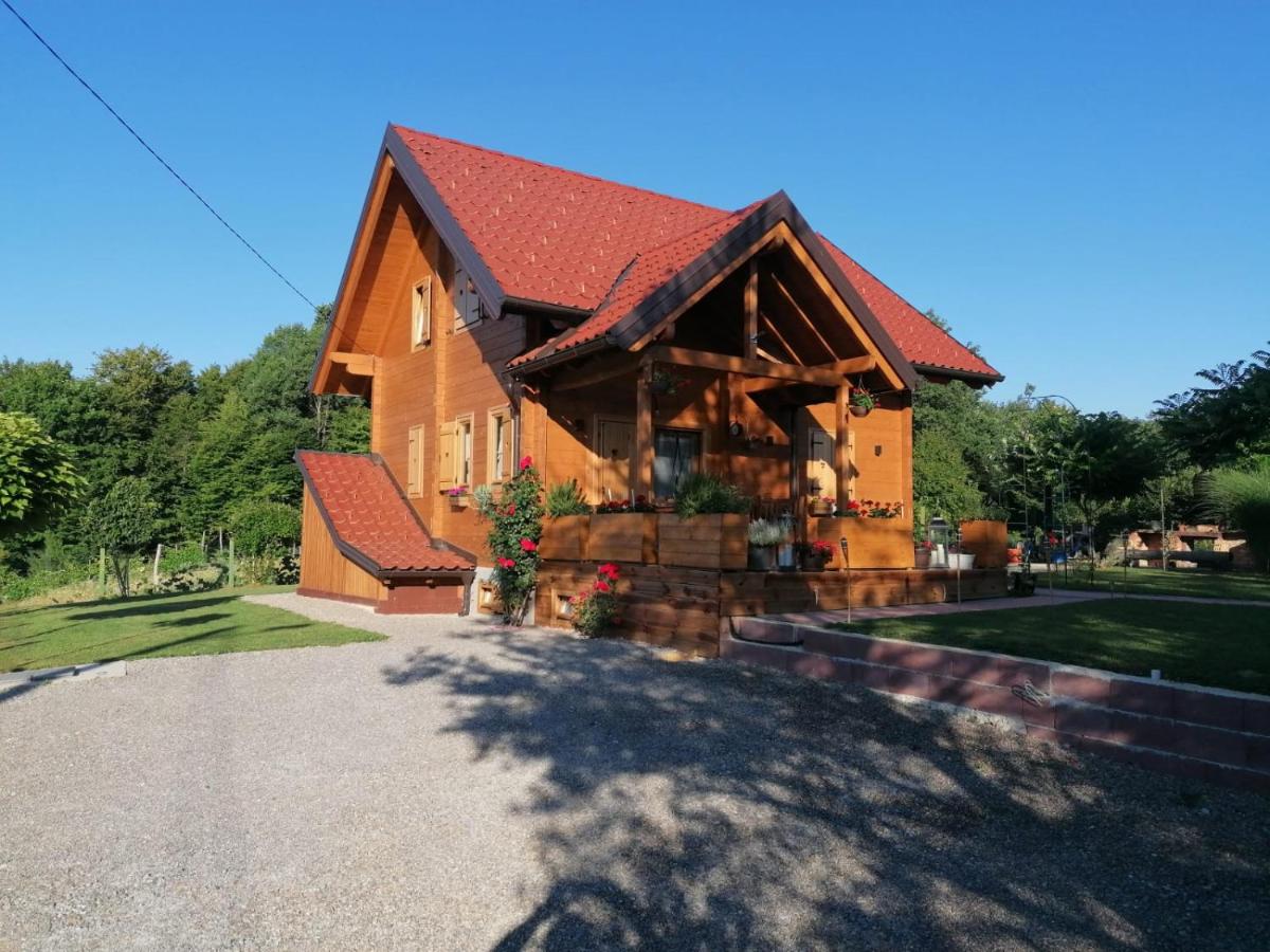 Drvena kuća Marta - B&B