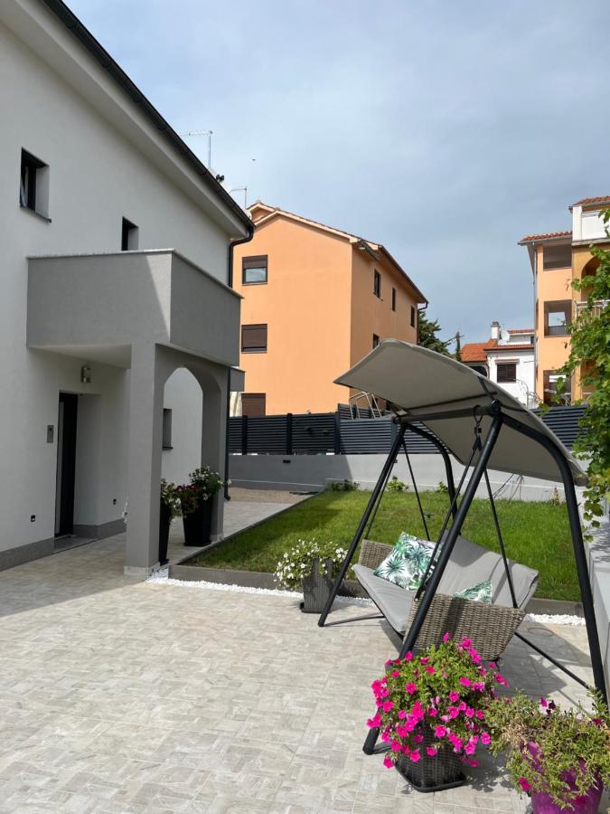 HelaMoni, New 5 Star 2 Person apartments with pool - Ferienwohnung Malinska