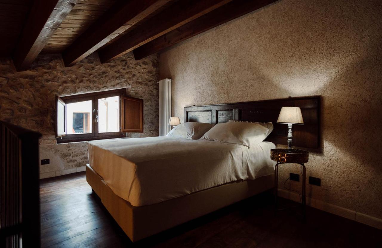 Deluxe Double Room with Shower