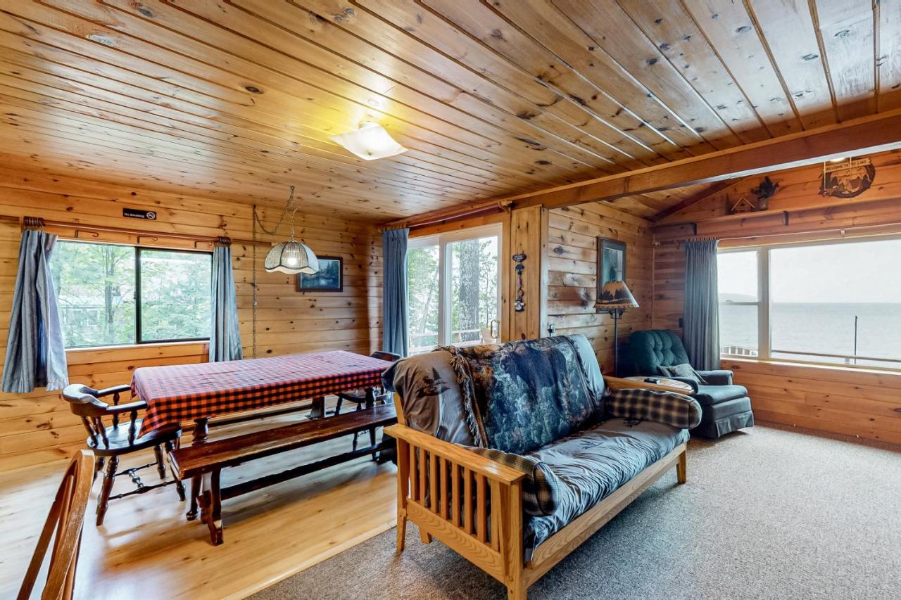 Lakefront Cottage #1 - B&B