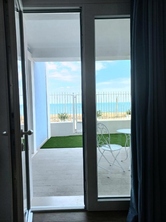 Deluxe Double Room with Balcony and Sea View