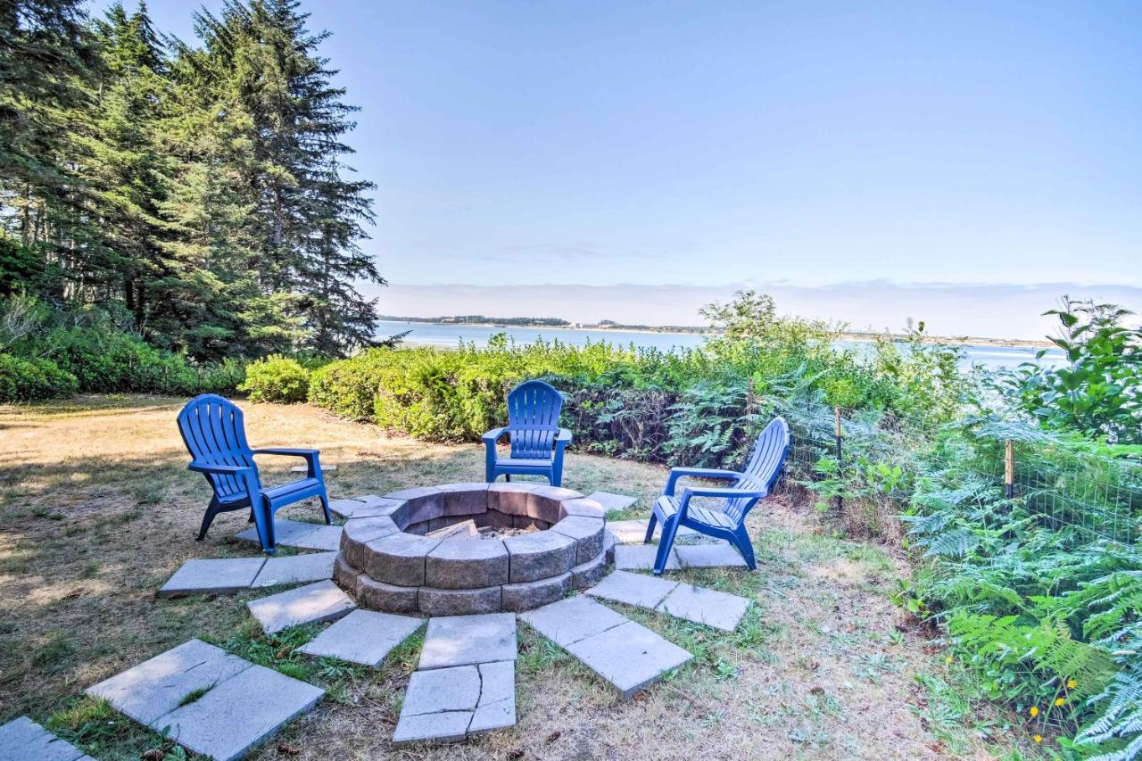 B&B Coos Bay - Enchanting Coos Bay Sanctuary with Lush Views! - Bed and Breakfast Coos Bay