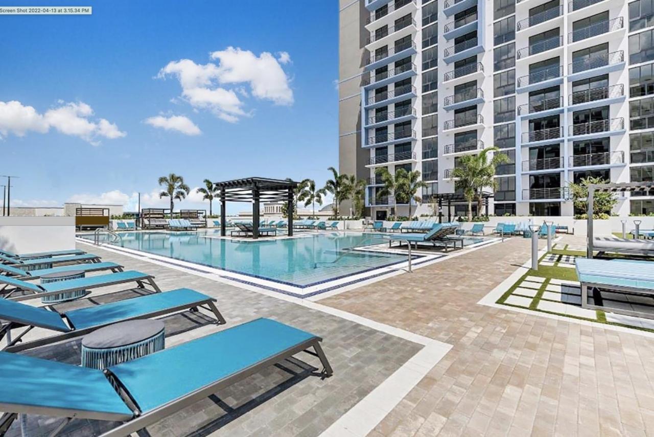 DOWNTOWN DORAL, FLORIDA. NEW CONDO STYLE RESORT. - B&B
