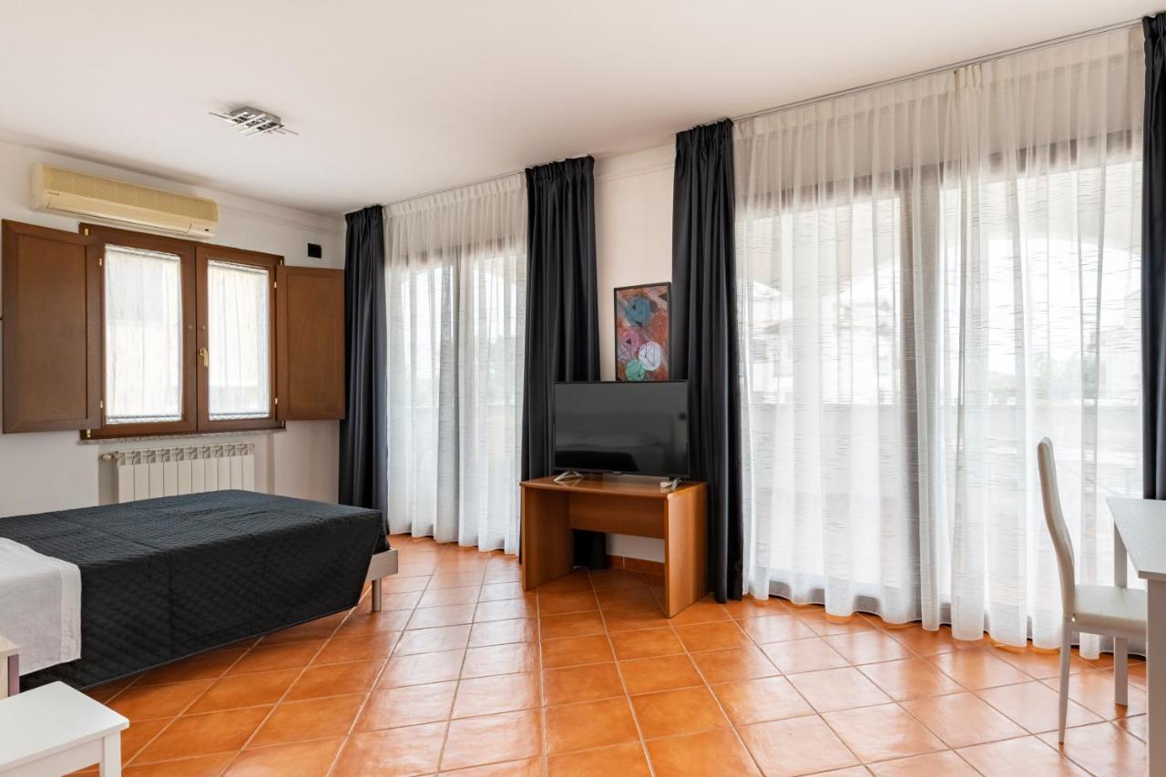 Quadruple Room with Terrace