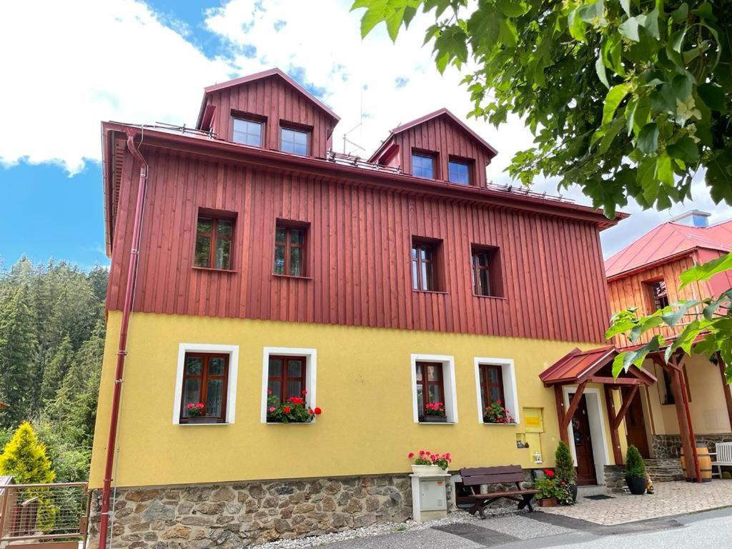 B&B Železná Ruda - Penzion Pohádka - Bed and Breakfast Železná Ruda