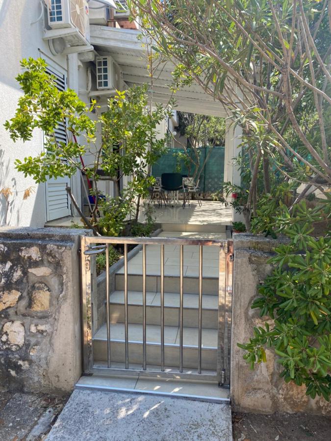 Apartman Moreno, Gajac-Zrće beach-Novalja - Chambres d’hôtes