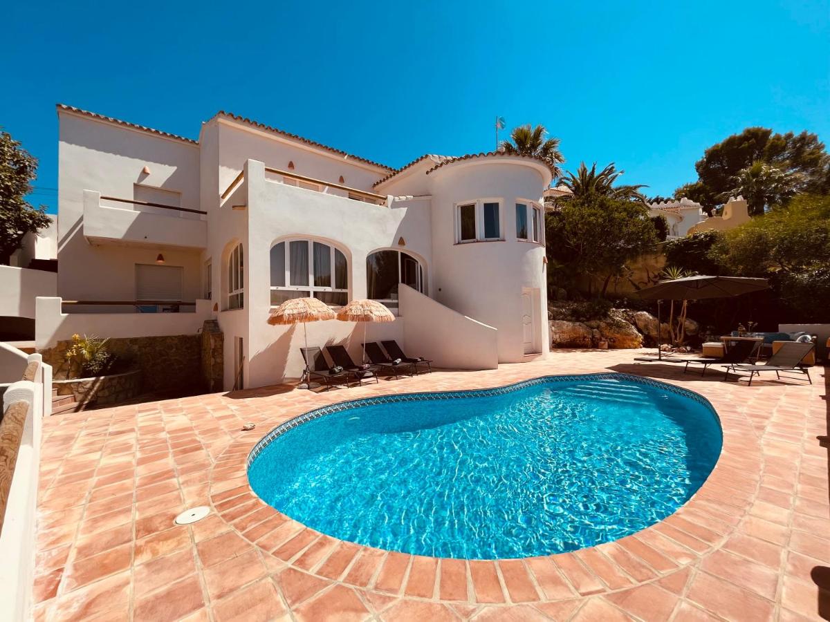 B&B Denia - Ibiza Dream Villa Denia, Seaview, Pool, BBQ, Airco, Wifi - Bed and Breakfast Denia