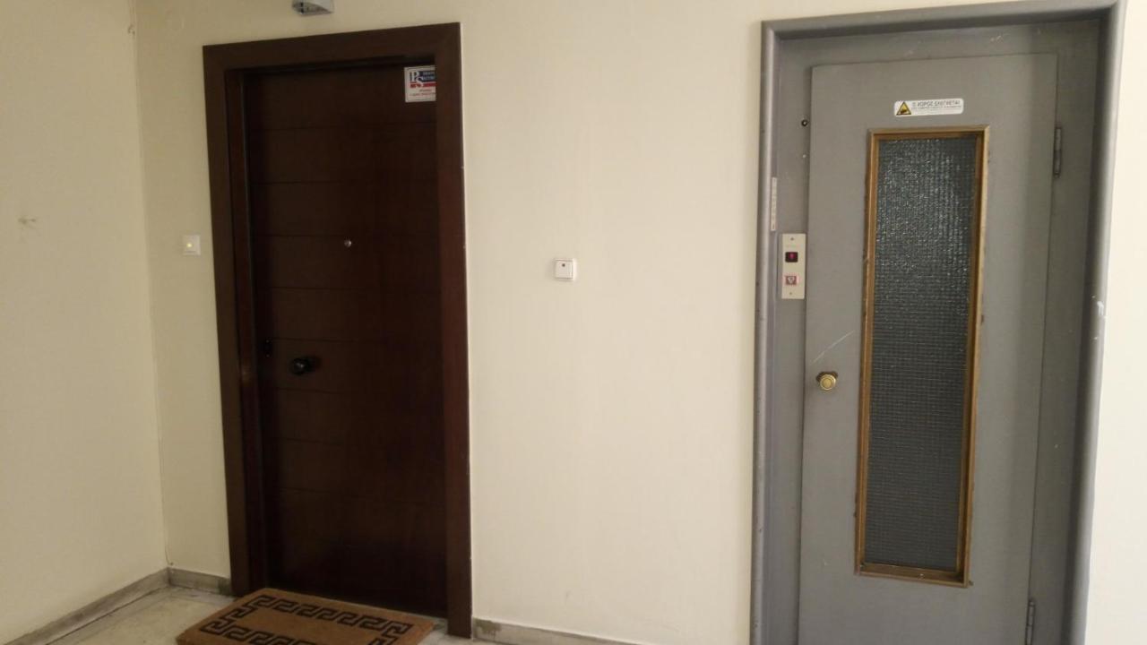 Parthenon and Syntagma square view apartment - B&B Atene