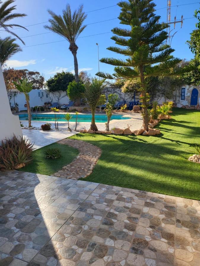 Au jardin d’Aghir: Villa arborée, avec piscine privée sans vis à vis! - B&B Arhir