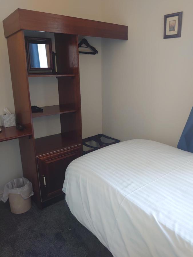 Single Room with Shower