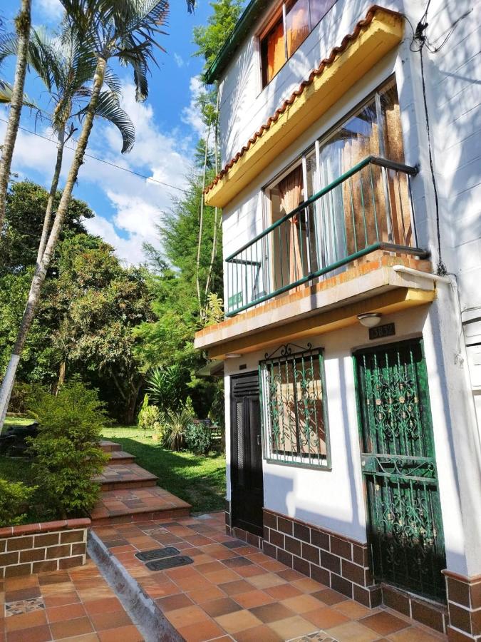 Apartamento Quintas de San Javier - Bed and Breakfast Medellín