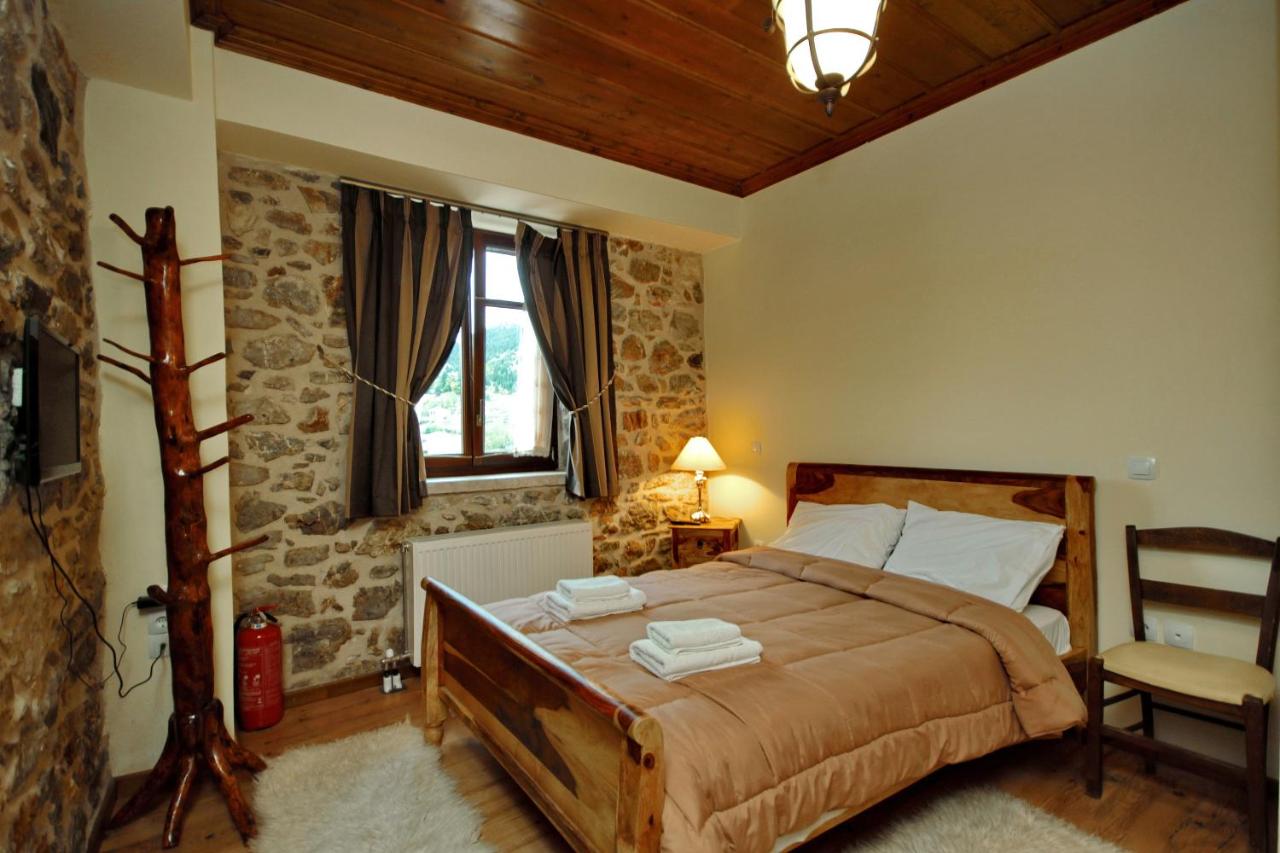 Camera Matrimoniale con Vista Montagna