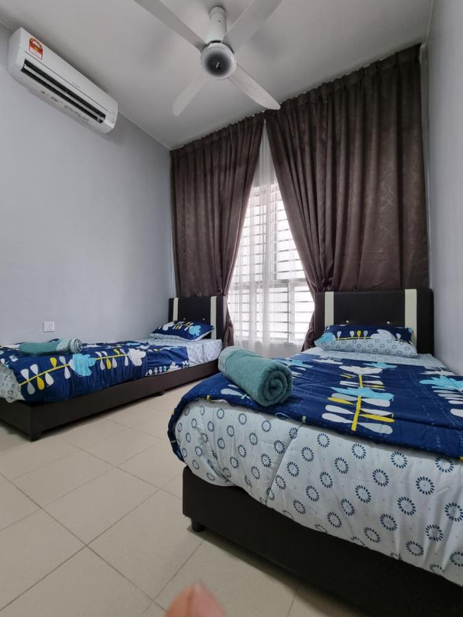 B&B Putrajaya - 3R2B Entire Apartment Air-Conditioned by WNZ Home Putrajaya for Islamic Guests Only - Bed and Breakfast Putrajaya