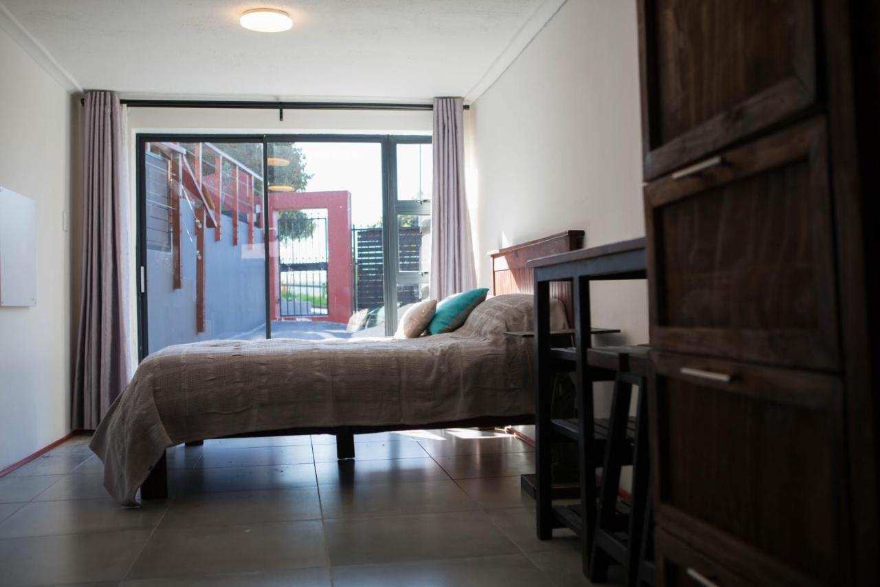 B&B Ciudad del Cabo - Peaceful 1-bedroom flatlet, 10 min from the beach - Bed and Breakfast Ciudad del Cabo