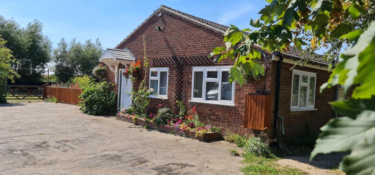 Sherwood Bungalow 3 Bedroom Entire Property - Ferienwohnung Boston