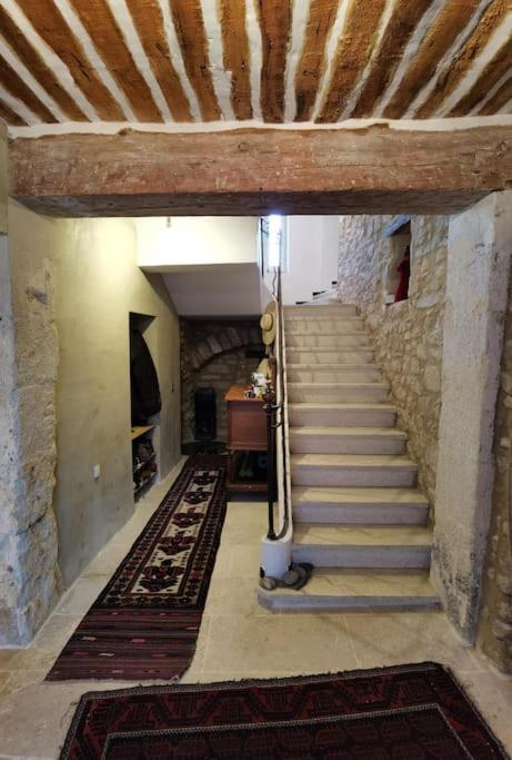 Spacious stylish Provencal house with terrace - B&B