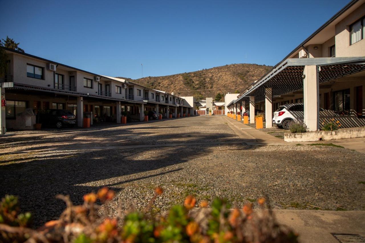 Depto Lilia 3 dor con PILETA en complejo CARLOS PAZ - Chambres d’hôtes