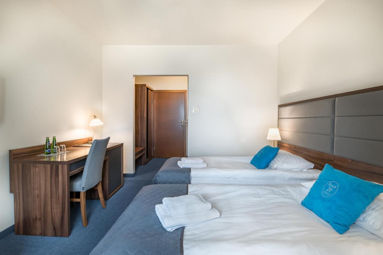 Camera Doppia con Letti Singoli con Bagno